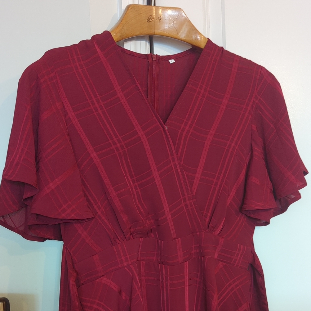 Red Holiday Flutter Sleeve Two Layered Belted Mini Dress size Large